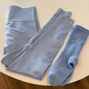 SET Active Women’s leggings with matching Bombas socks